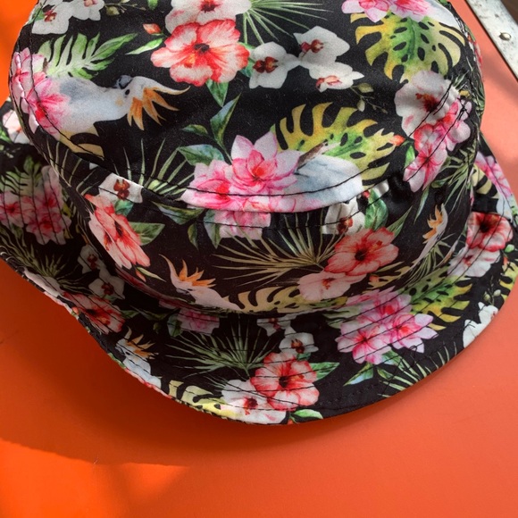 Floral Hat - Picture 3 of 4